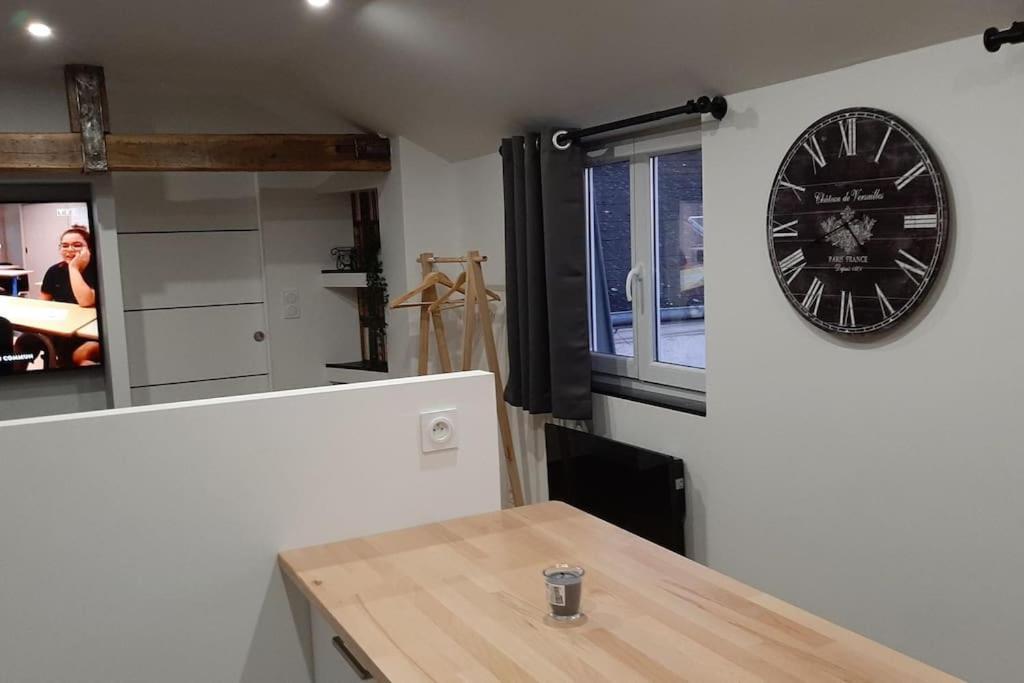 Studio Chaleureux En Hyper Centre Charleville-Mézières Esterno foto