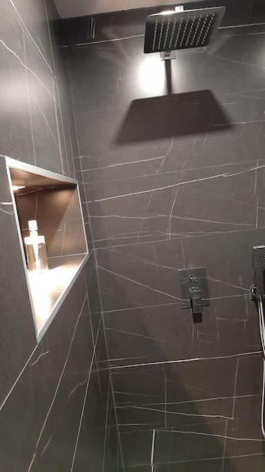 Studio Chaleureux En Hyper Centre Charleville-Mézières Esterno foto